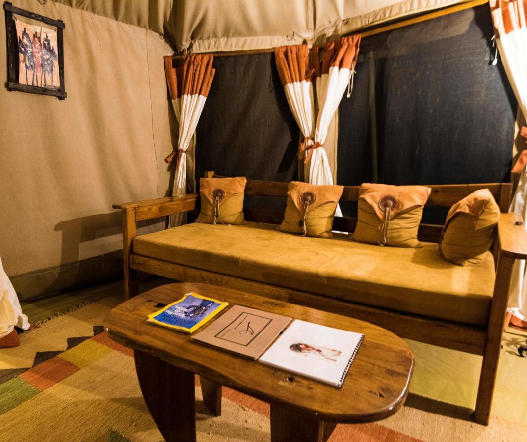 Elephant Bedroom Camp - Samburu Archers Post Екстер'єр фото