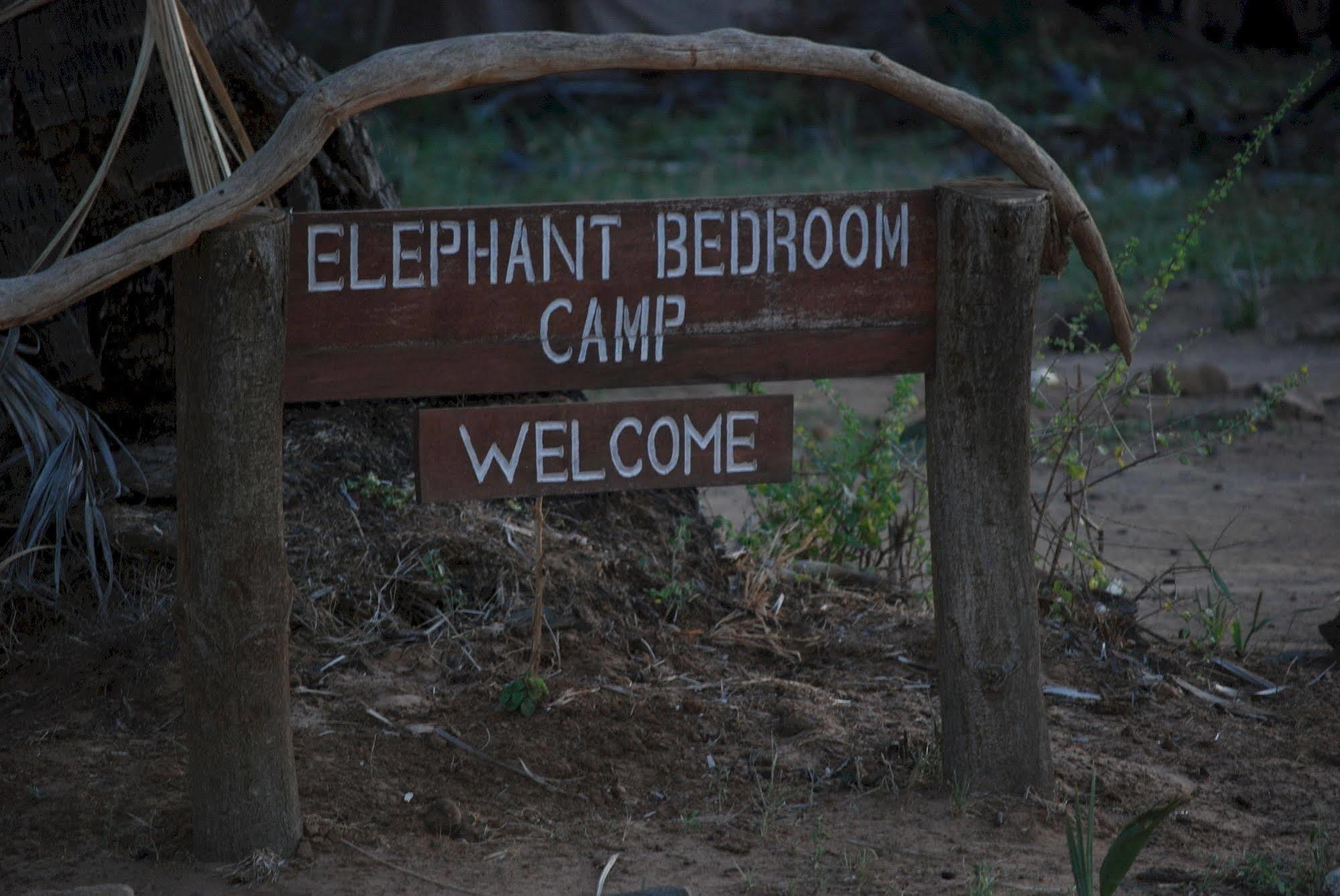 Elephant Bedroom Camp - Samburu Archers Post Екстер'єр фото